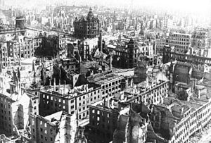 Dresden Bombardımanı