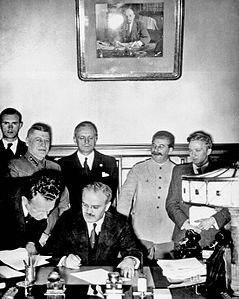 Molotov Ribbentrop Paktı